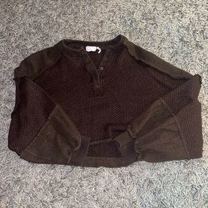 Urban outfitters cropped thermal shirt. Size small
